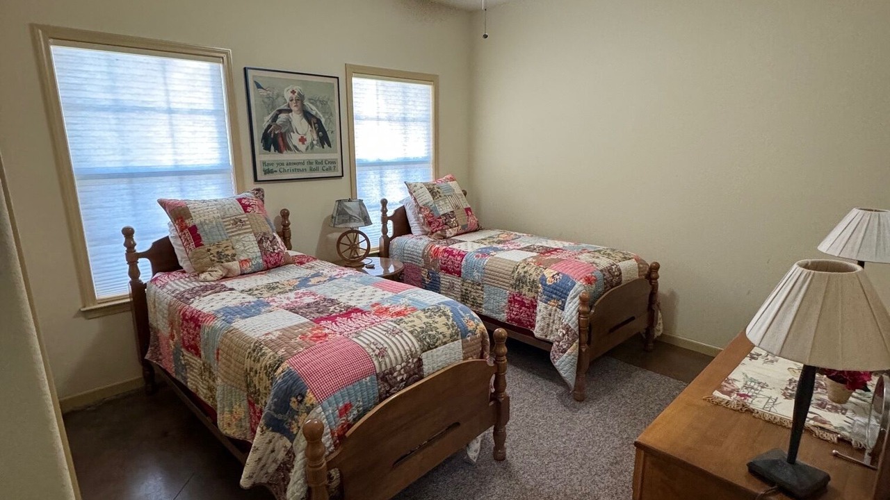 Photo of Bedroom in Mason