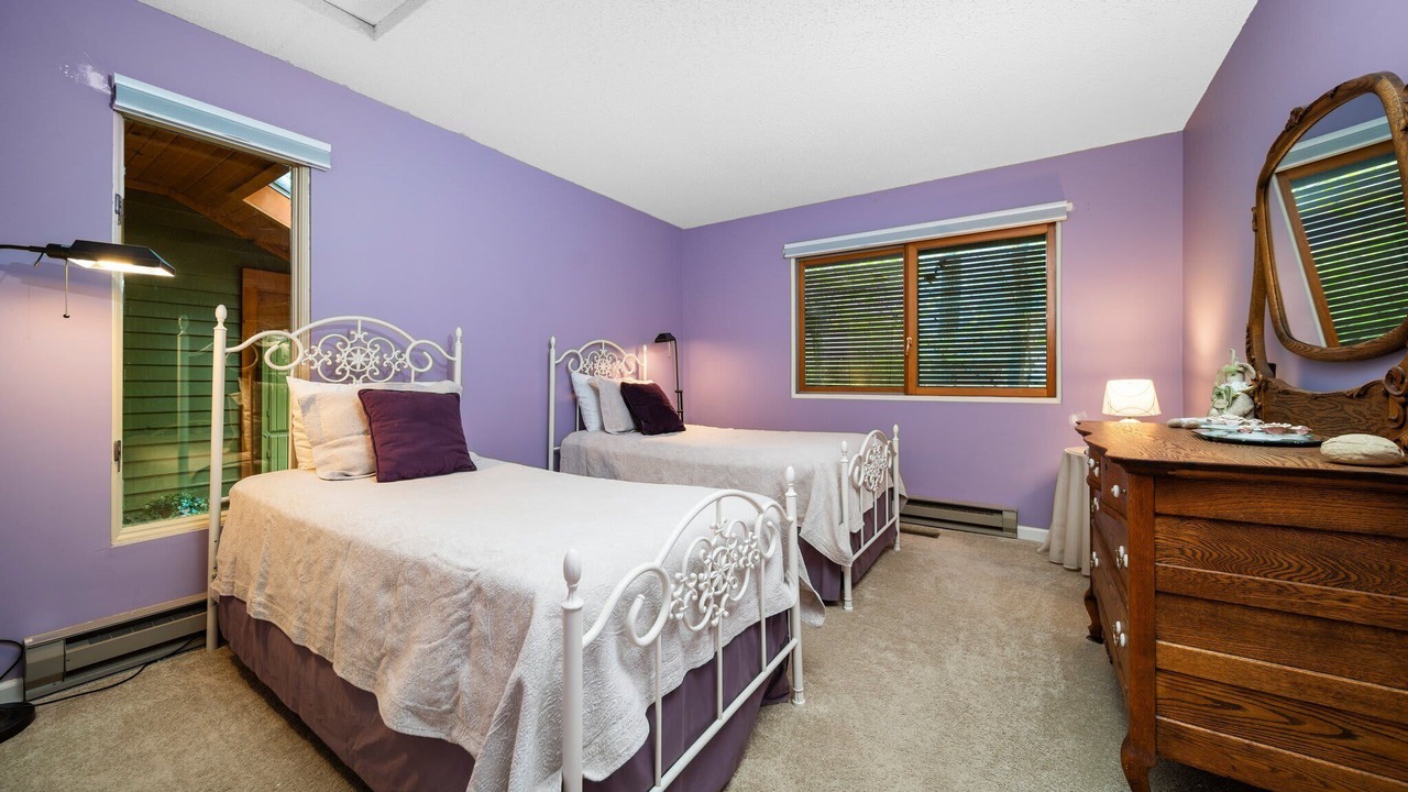 Photo of Bedroom in Maple City