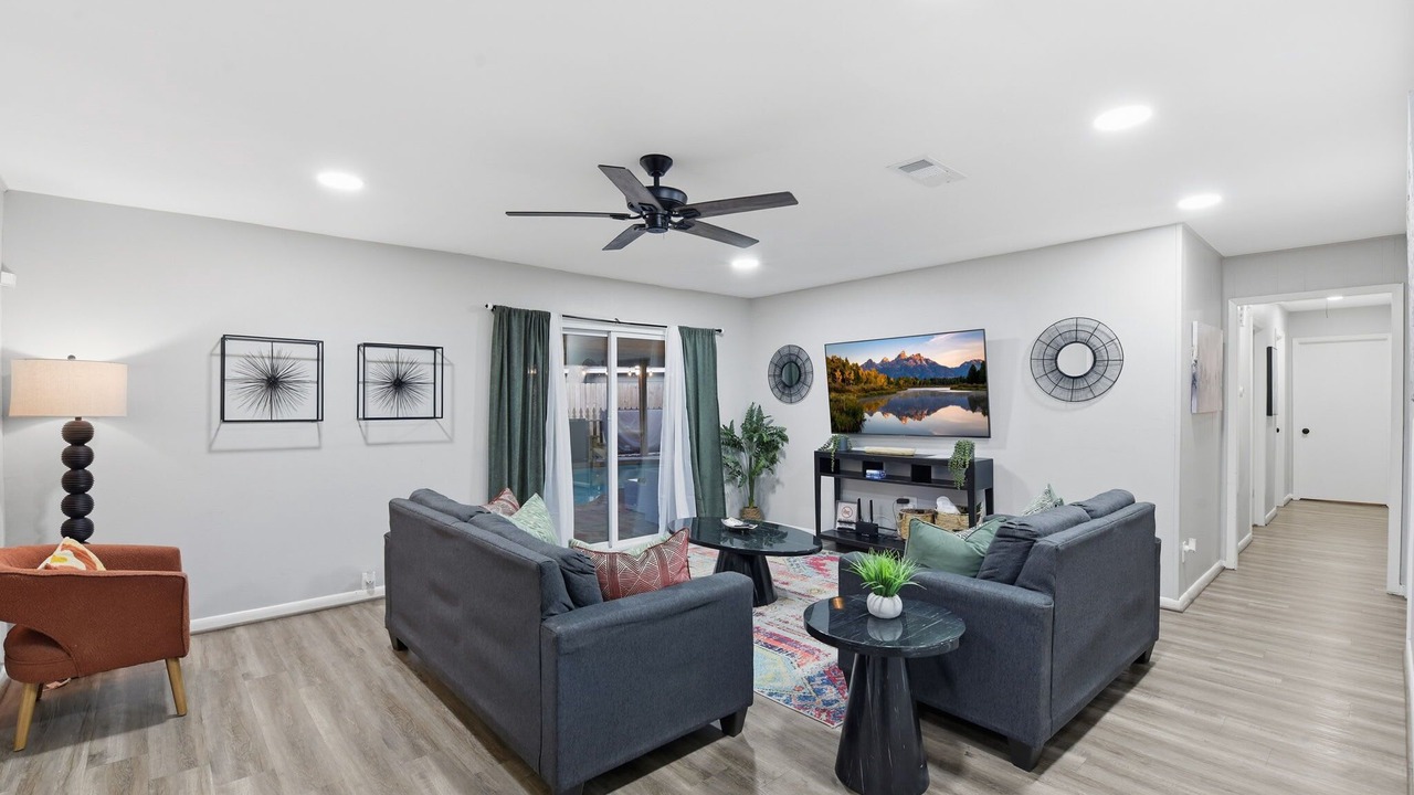 Photo of Bedroom in Friendswood