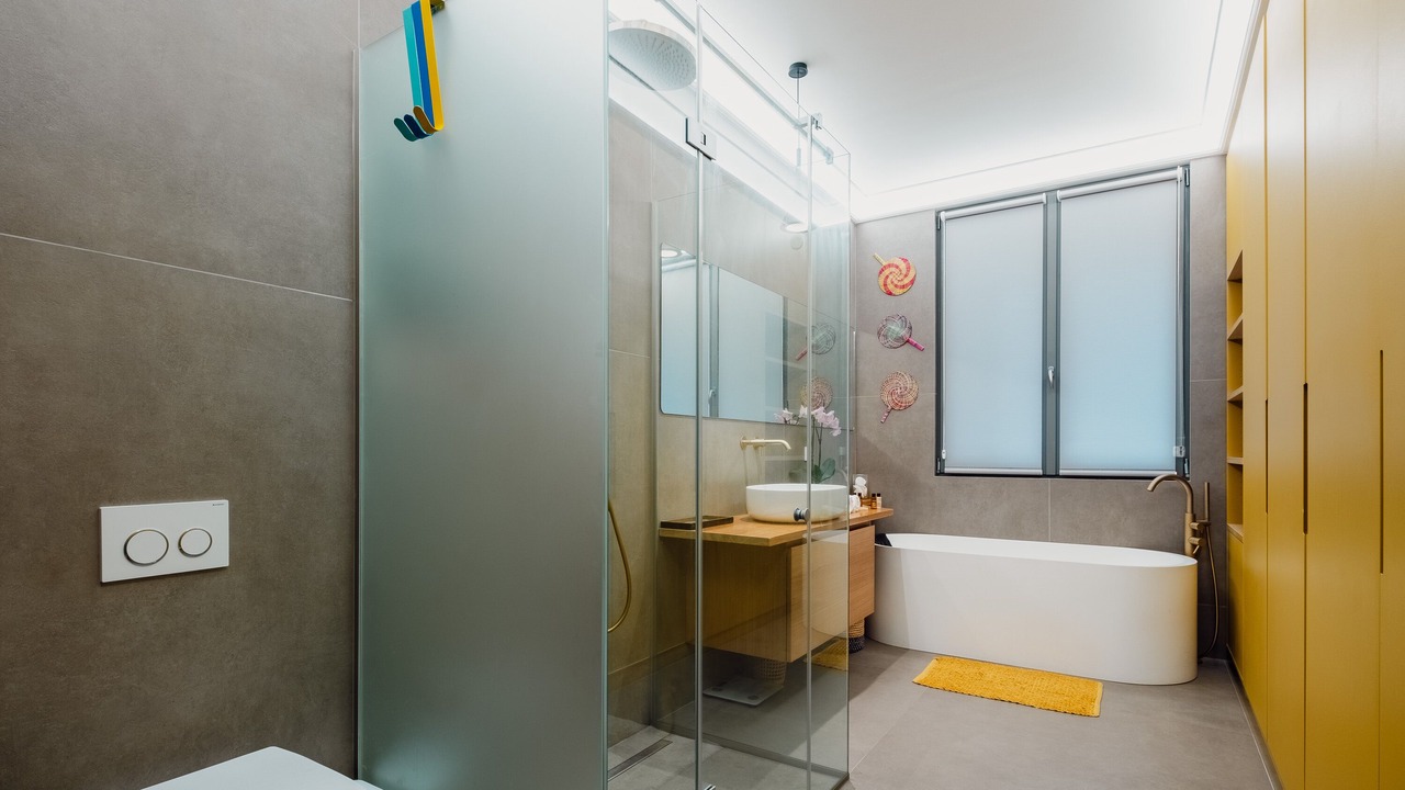 Photo of Bathroom in Porte-Dauphine