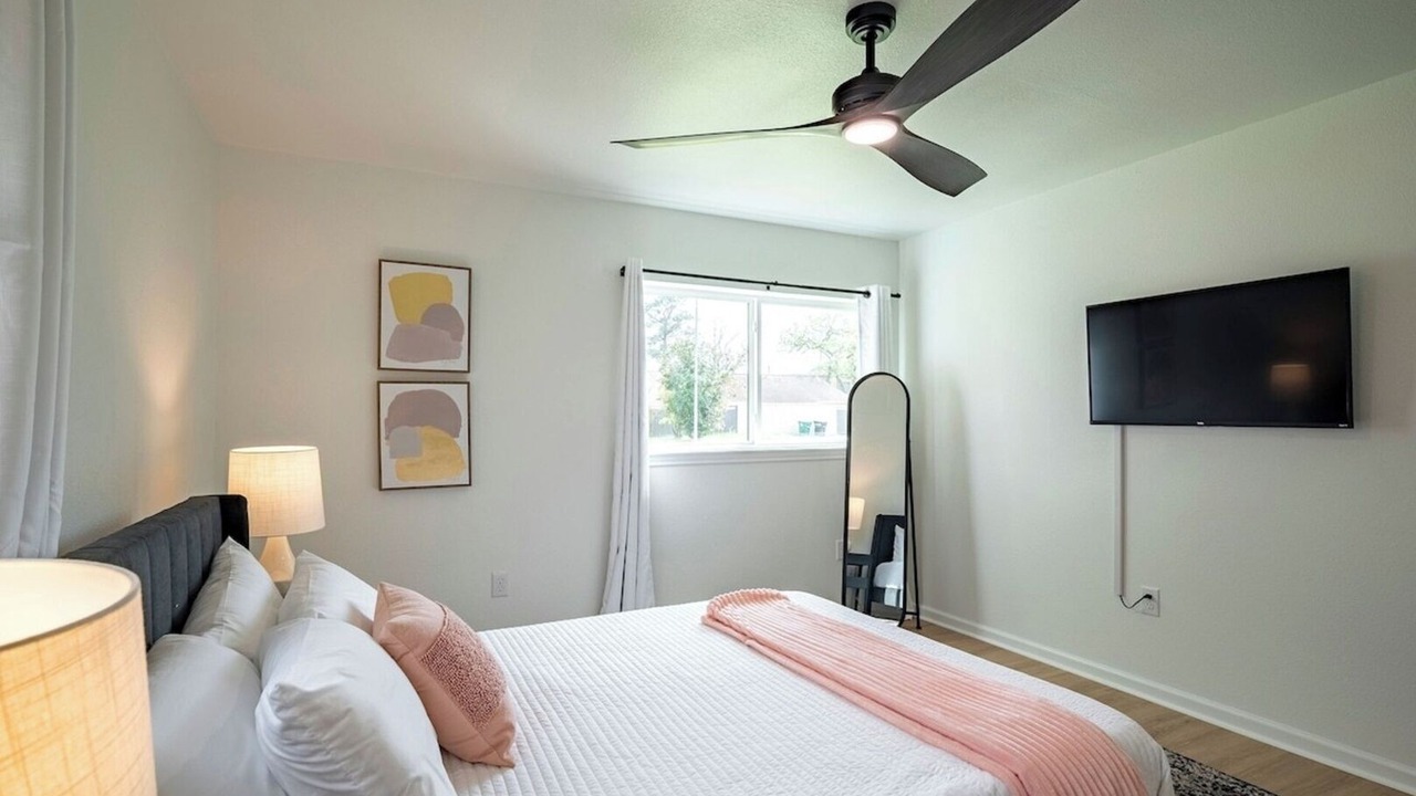 Photo of Bedroom in Spring Branch West