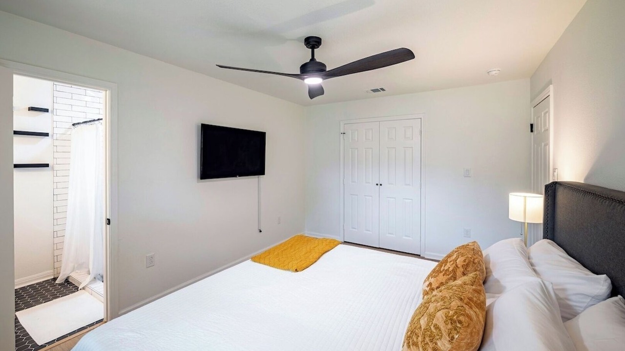 Photo of Bedroom in Spring Branch West