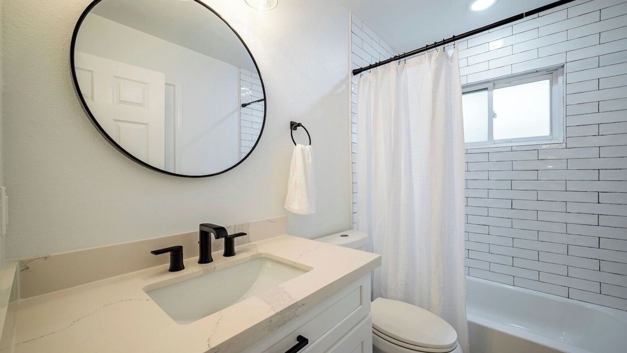 Photo of Bathroom in Spring Branch West