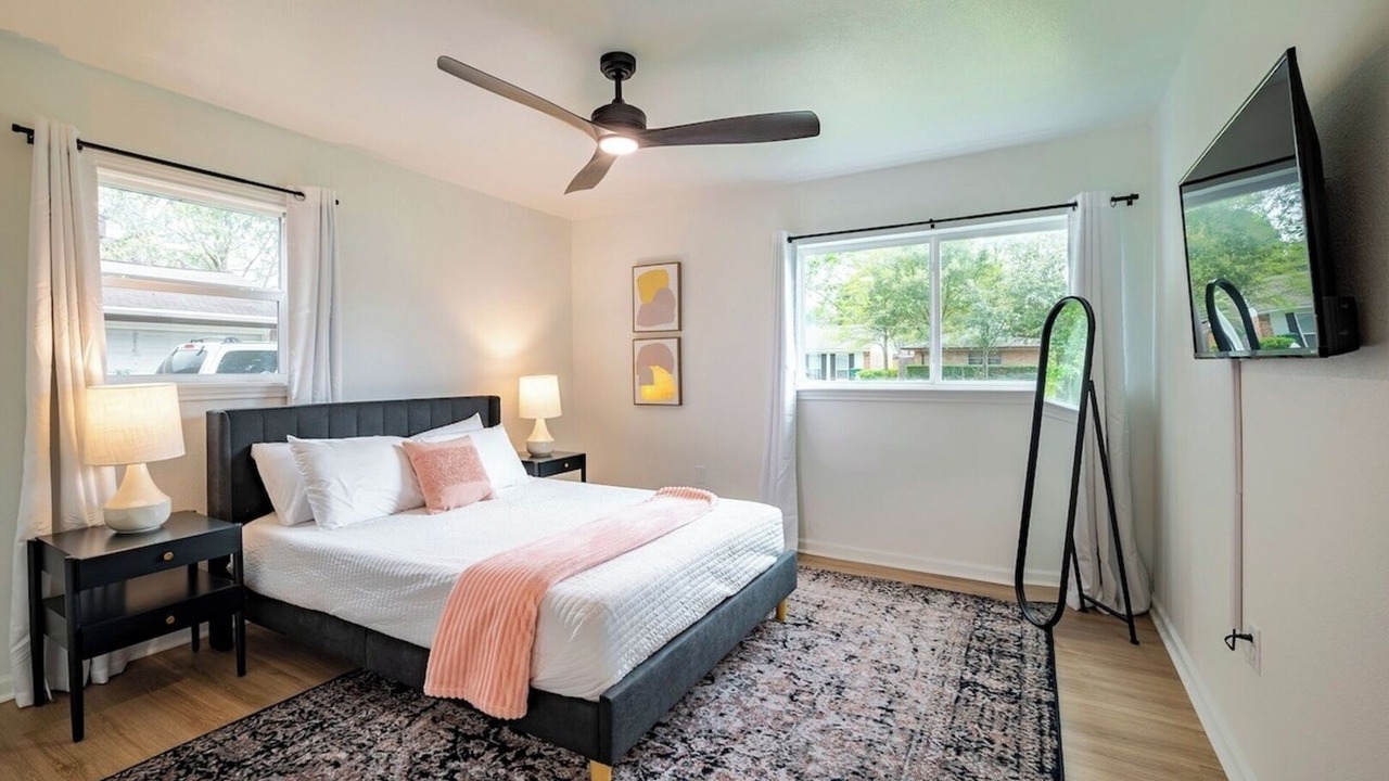 Photo of Bedroom in Spring Branch West