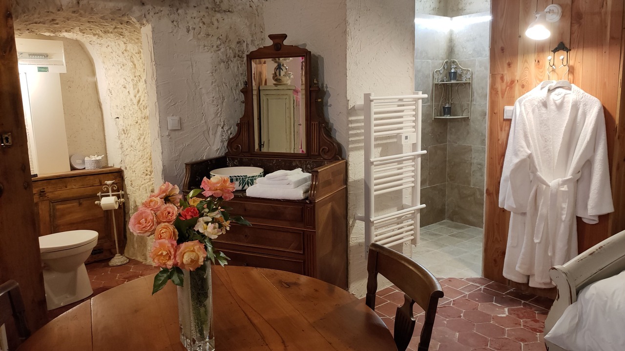 Photo of Bathroom in Loches