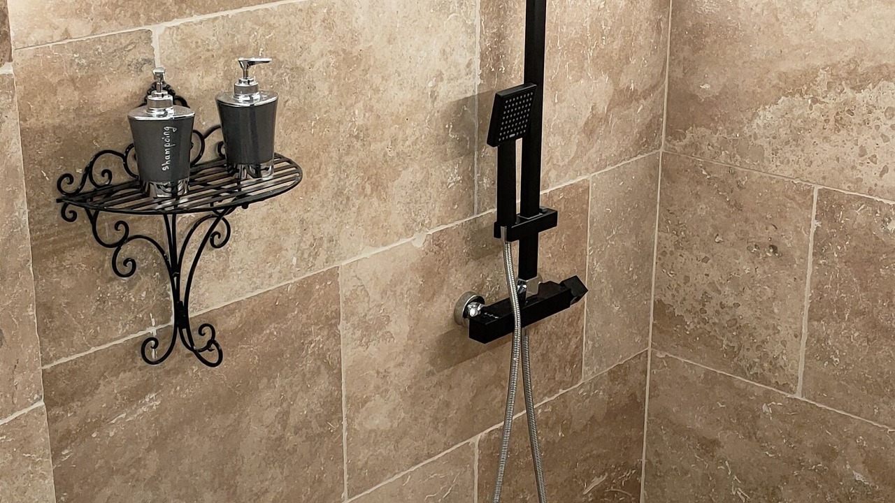 Photo of Bathroom in Loches