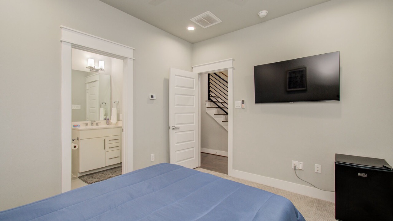 Photo of Bedroom in Astrodome