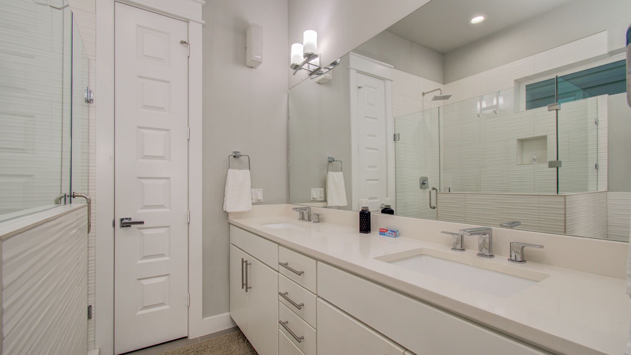 Photo of Bathroom in Astrodome