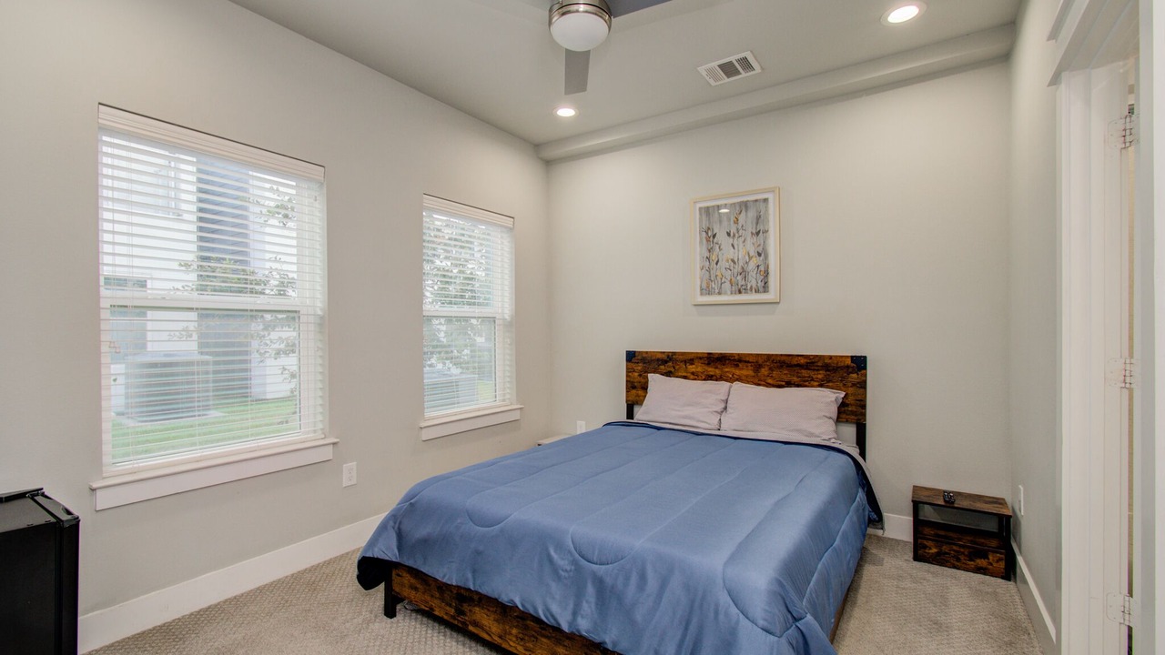 Photo of Bedroom in Astrodome
