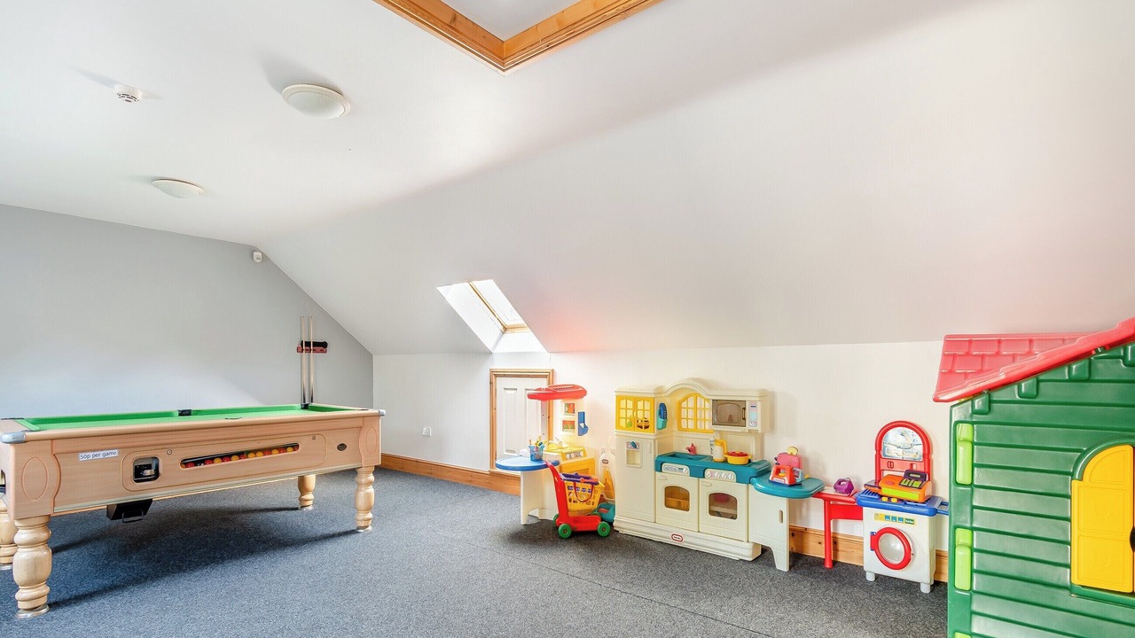 Photo of Others in Tremain