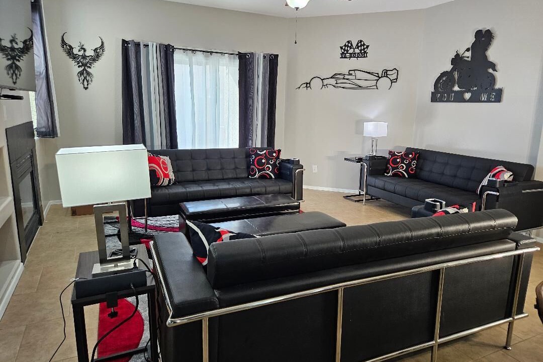 Photo of Livingroom in Centerra