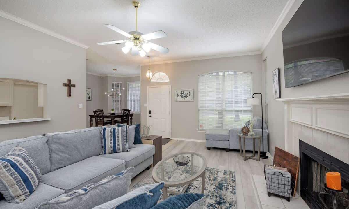 Photo of Livingroom in Denton