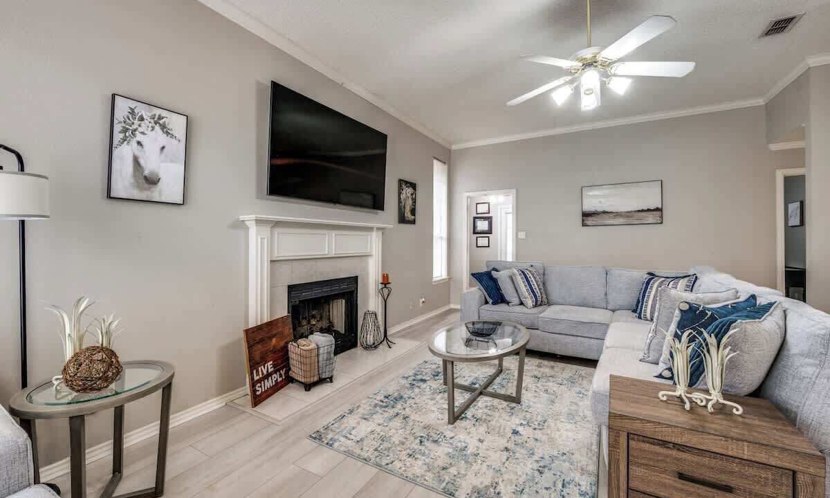 Photo of Livingroom in Denton