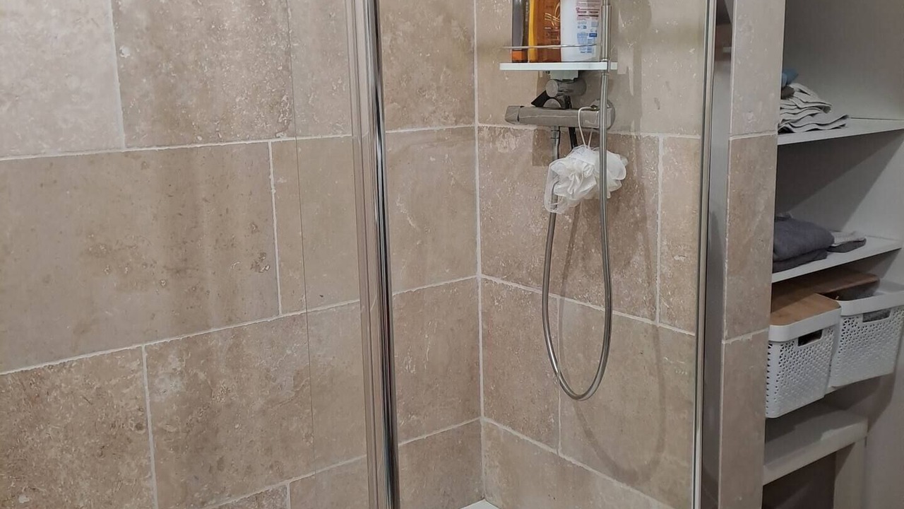 Photo of Bathroom in Bretteville-sur-Laize
