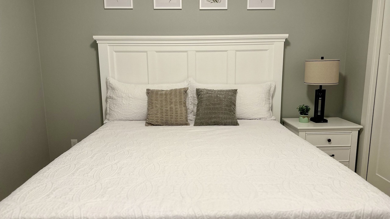 Photo of Bedroom in West Salem