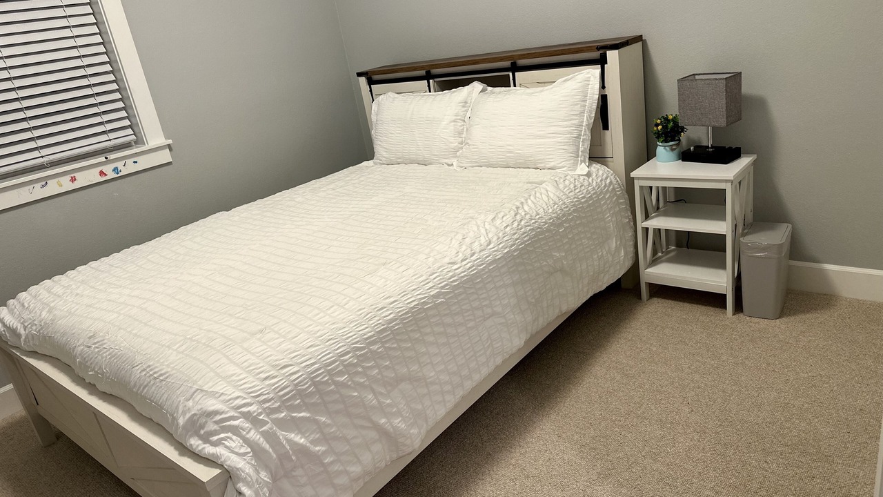 Photo of Bedroom in West Salem