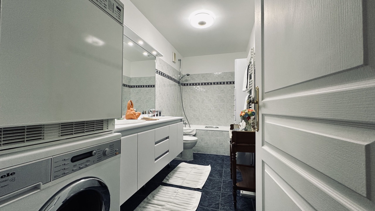Photo of Bathroom in Necker