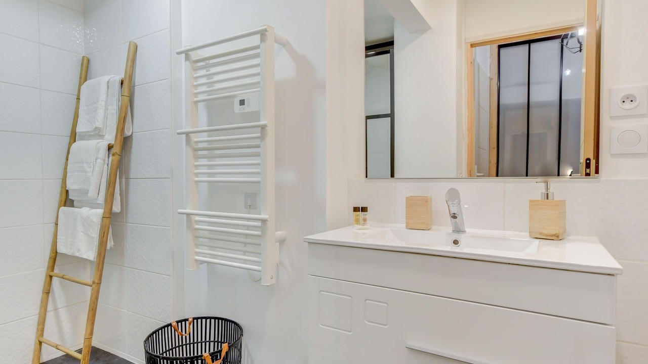 Photo of Bathroom in Savignac-les-Ormeaux
