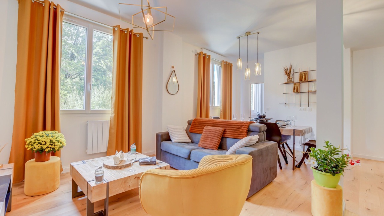 Photo of Livingroom in Savignac-les-Ormeaux