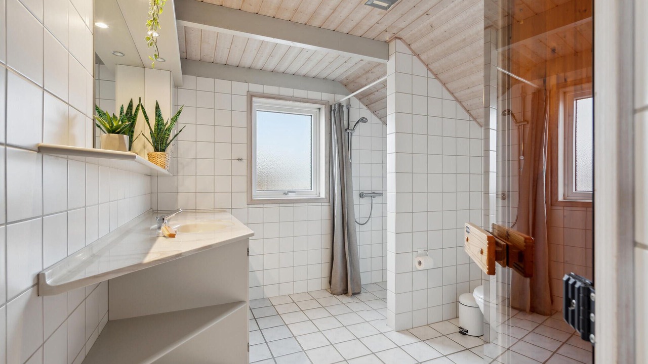 Photo of Bathroom in Nørre Lyngvig