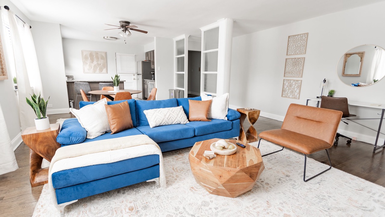 Photo of Livingroom in Rogers Park
