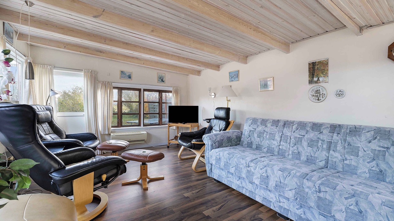 Photo of Others in Mesinge