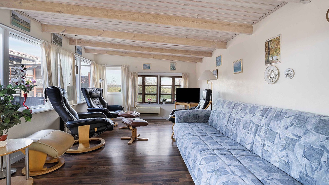 Photo of Others in Mesinge