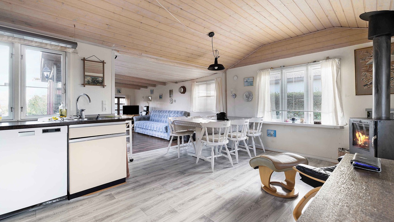 Photo of Others in Mesinge