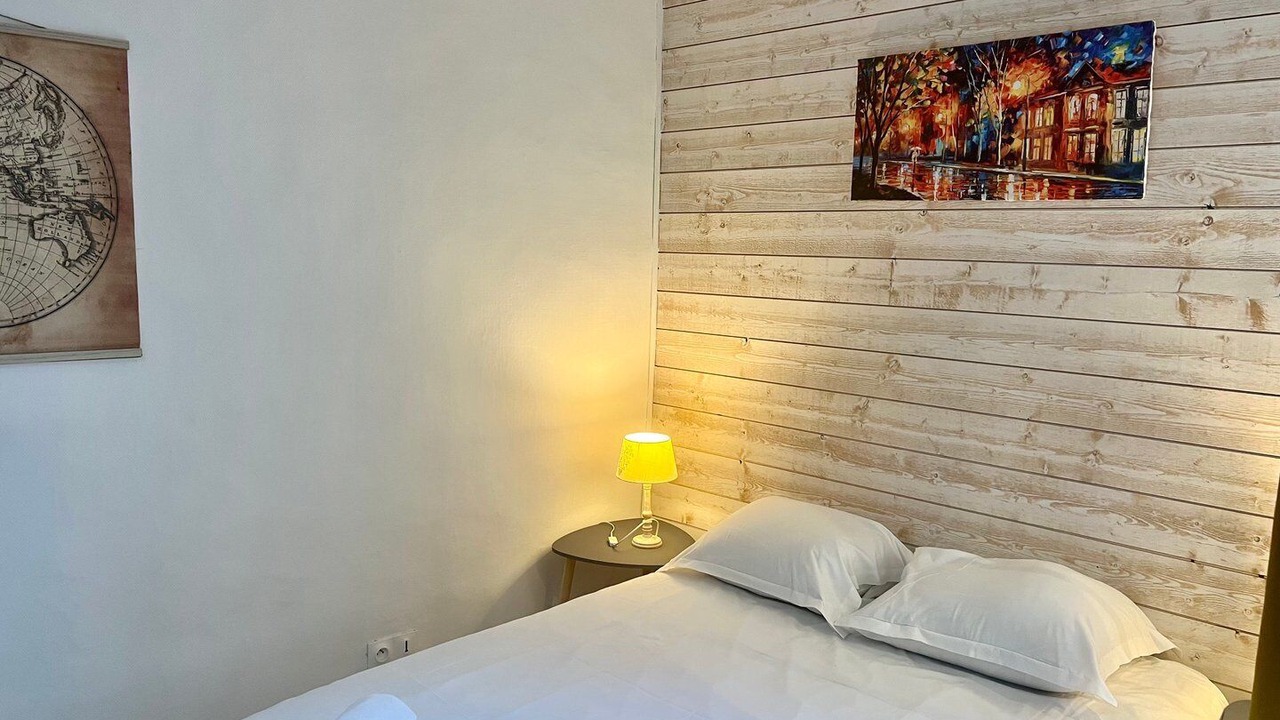 Photo of Bedroom in Saint-Benoit