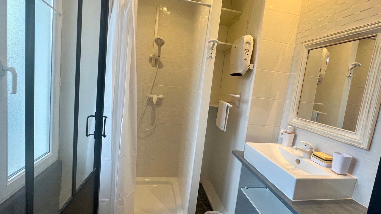 Photo of Bathroom in Saint-Benoit