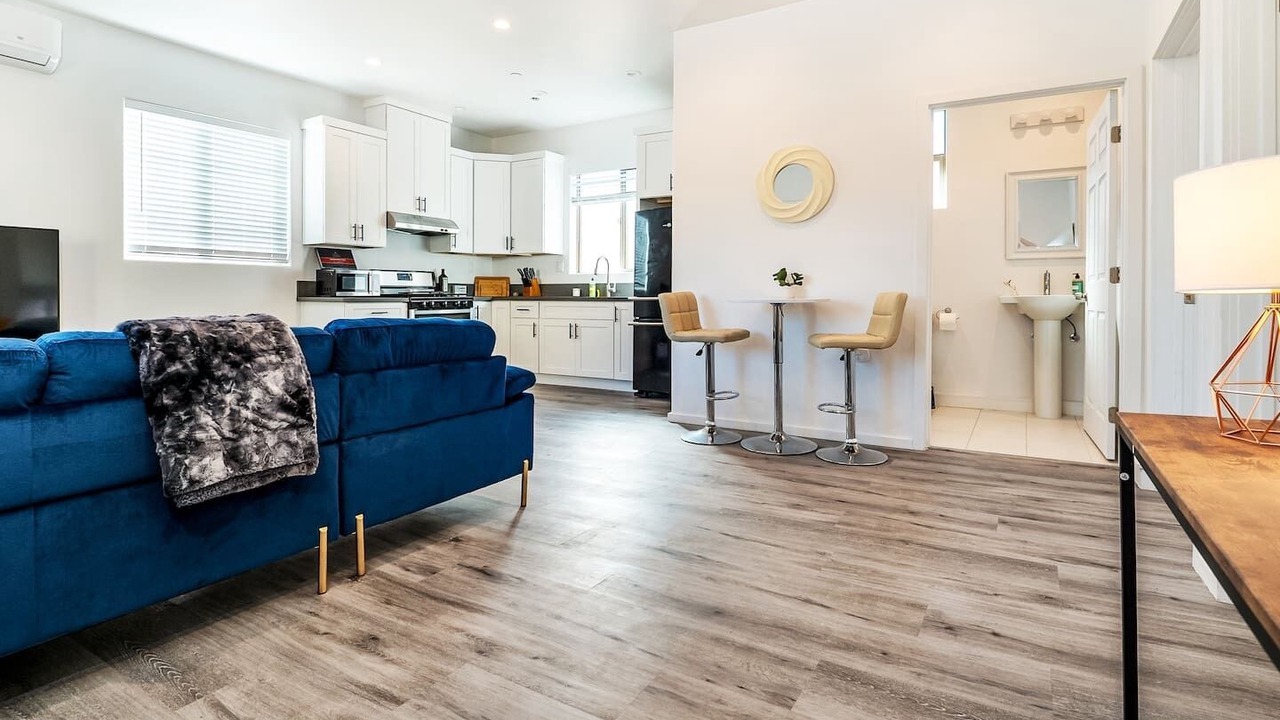 Photo of Livingroom in Hawthorne