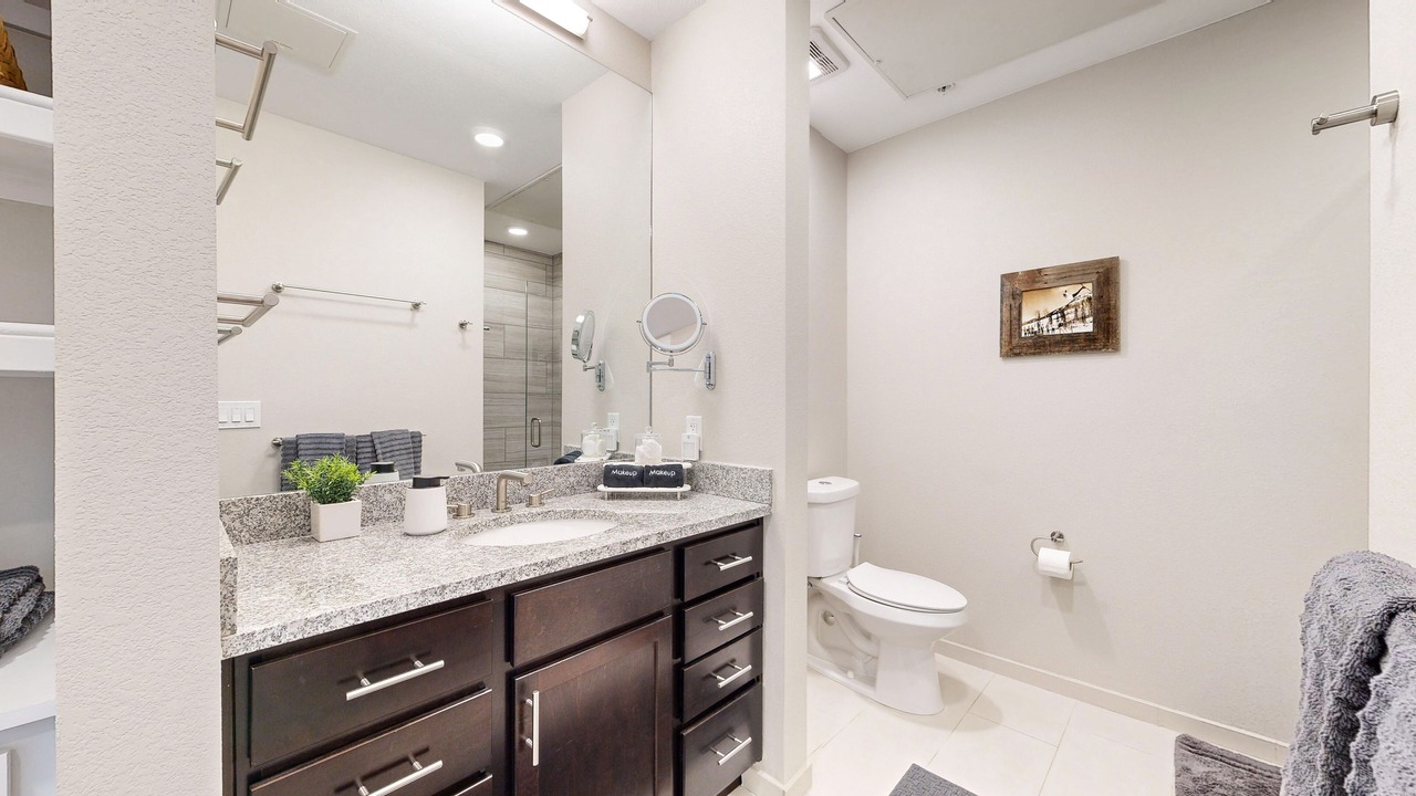 Photo of Bathroom in Golden