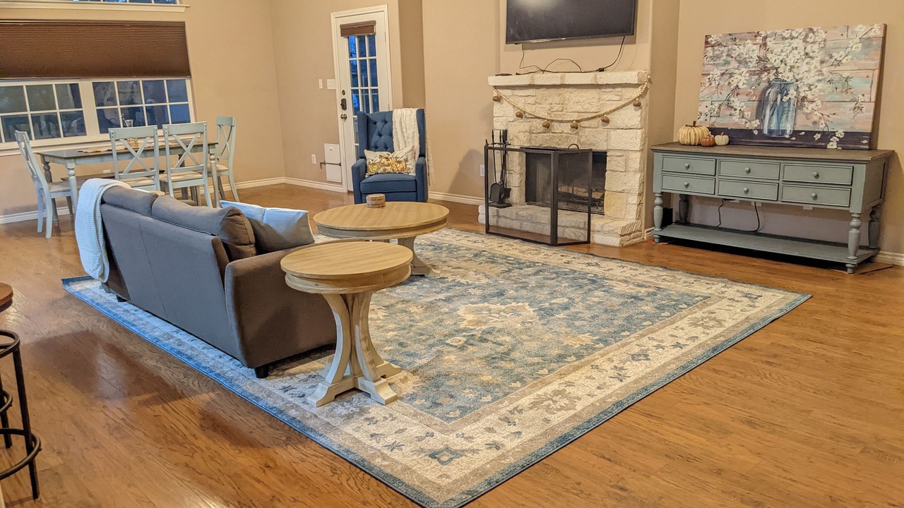 Photo of Livingroom in Bastrop