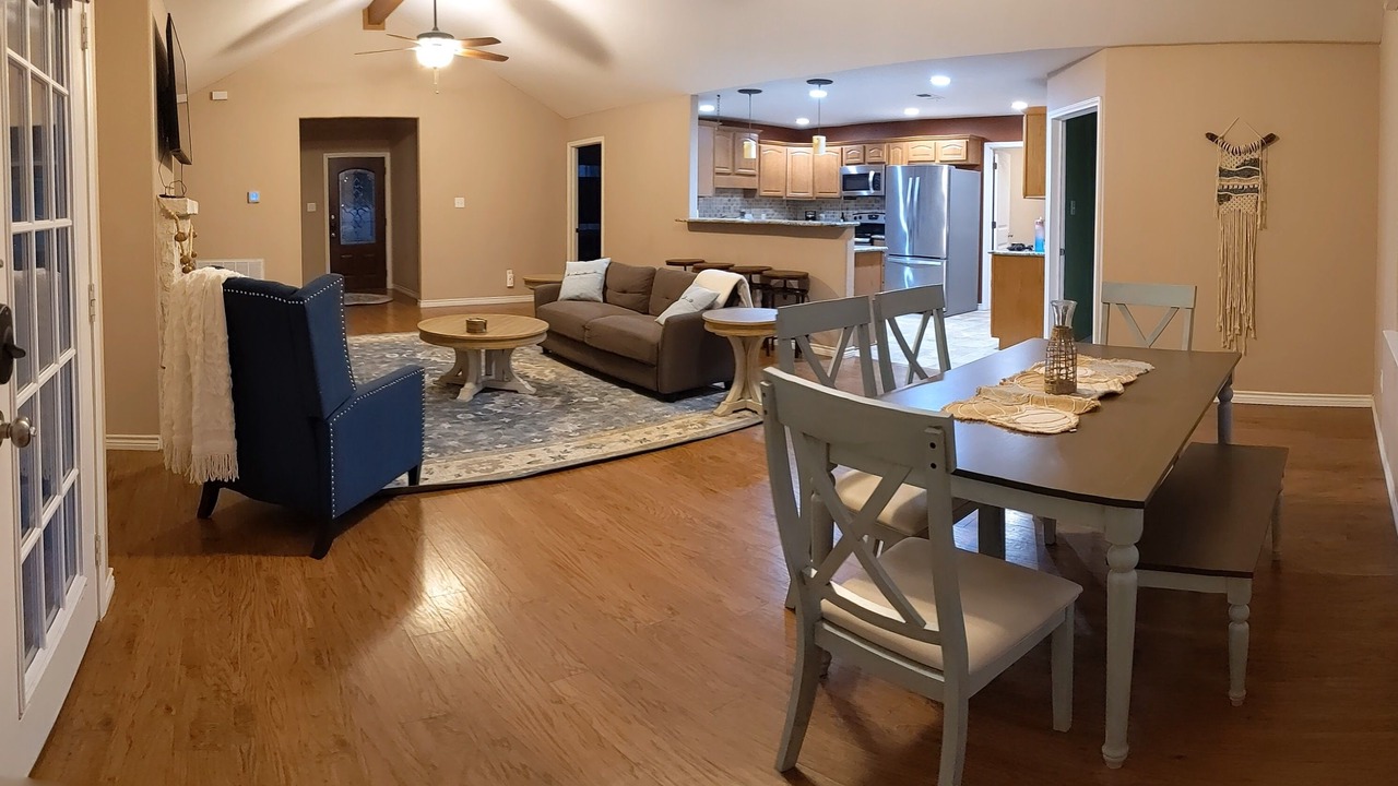 Photo of Livingroom in Bastrop