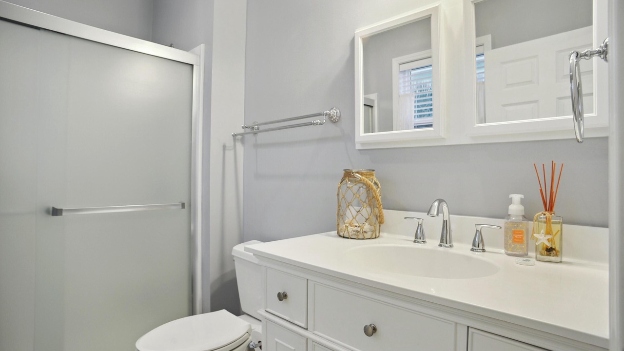 Photo of Bathroom in Beachwalk