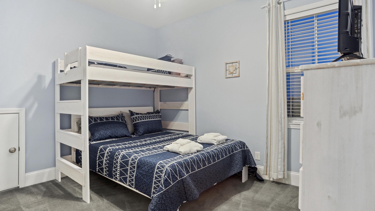 Photo of Bedroom in Beachwalk