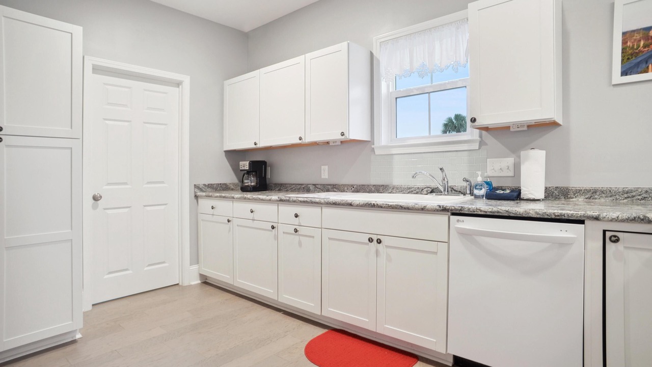 Photo of Kitchen in Beachwalk