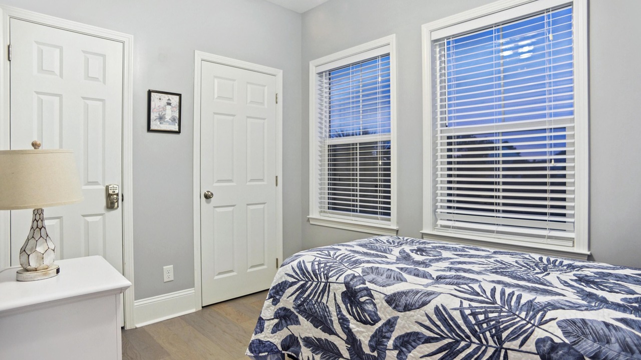 Photo of Bedroom in Beachwalk