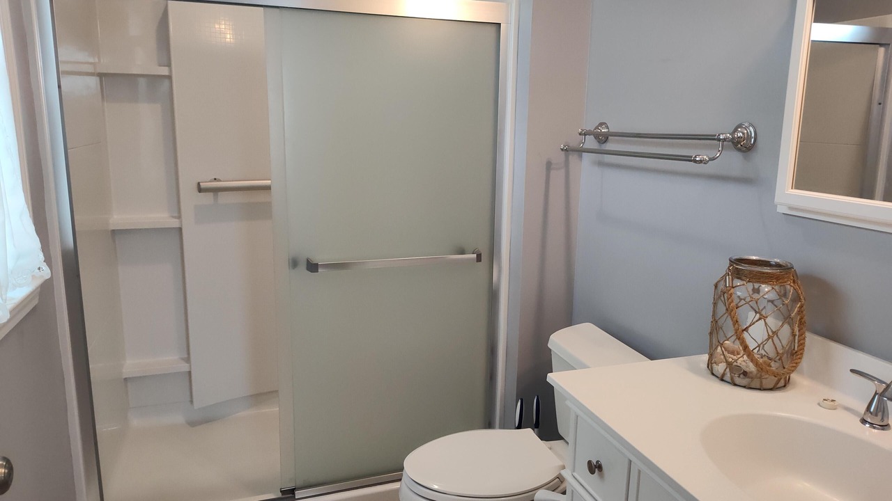 Photo of Bathroom in Beachwalk