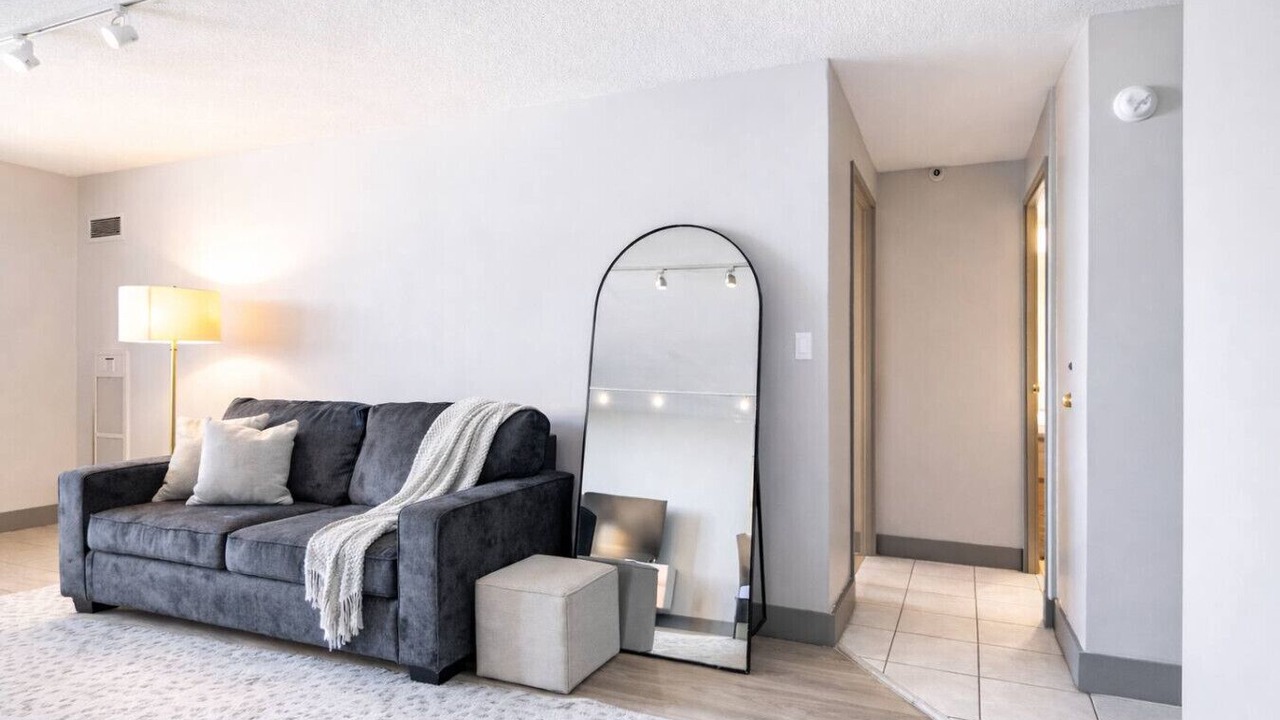 Photo of Livingroom in Downtown Hartford