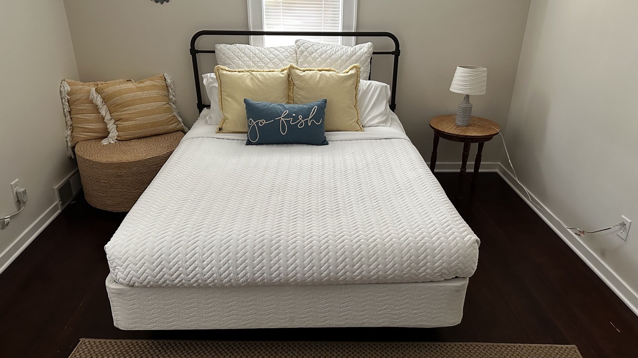 Photo of Bedroom in Solon Mills