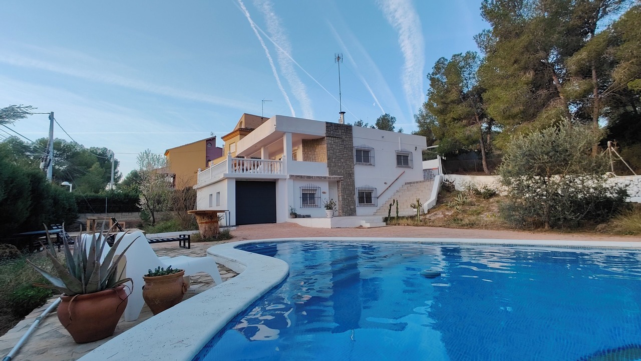 Photo of Outdoor in Naquera