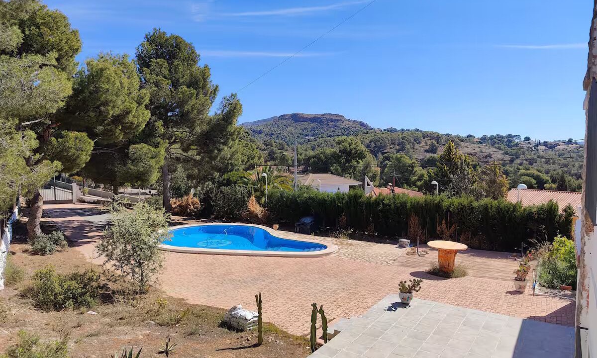 Photo of Outdoor in Naquera