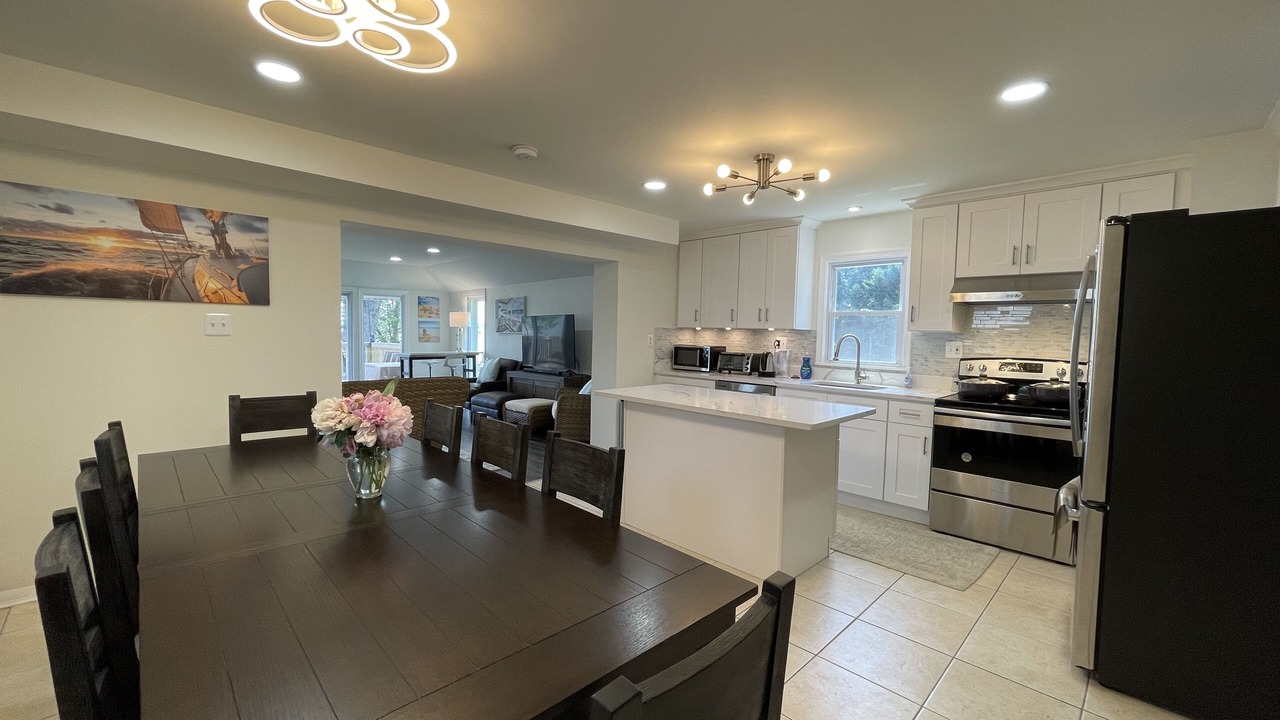 Photo of Others in Magnolia