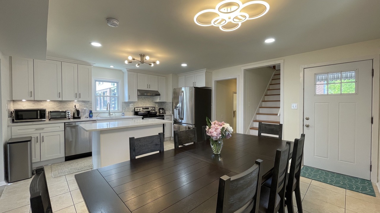 Photo of Others in Magnolia