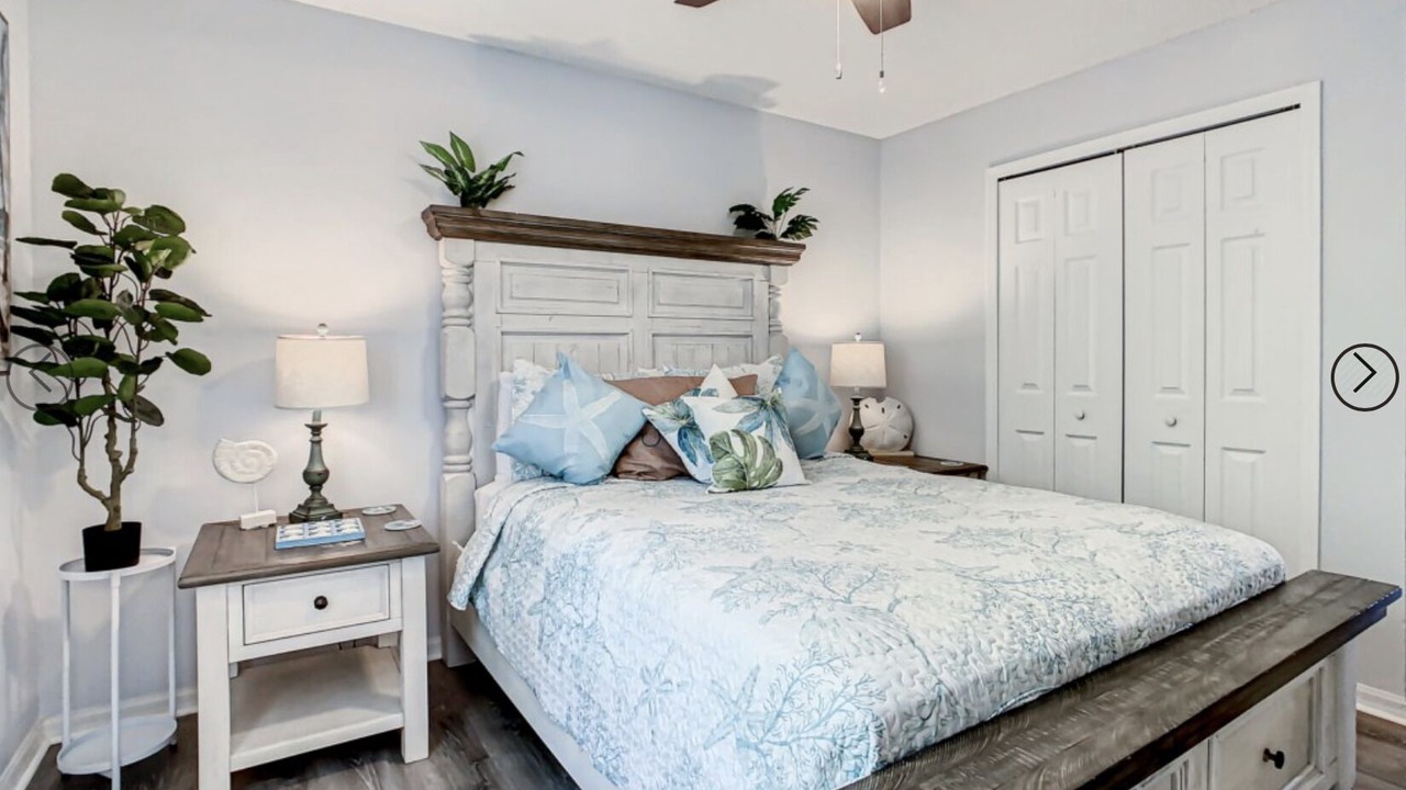 Photo of Bedroom in Crystal Cove