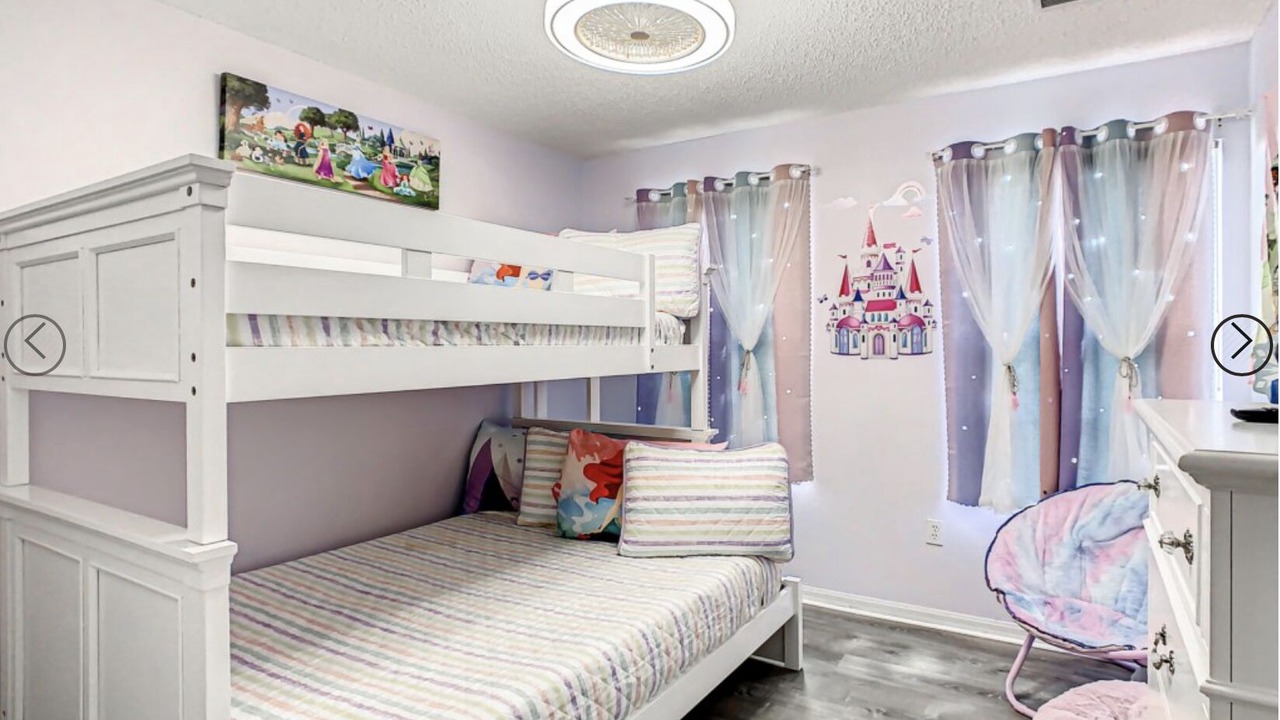 Photo of Bedroom in Crystal Cove