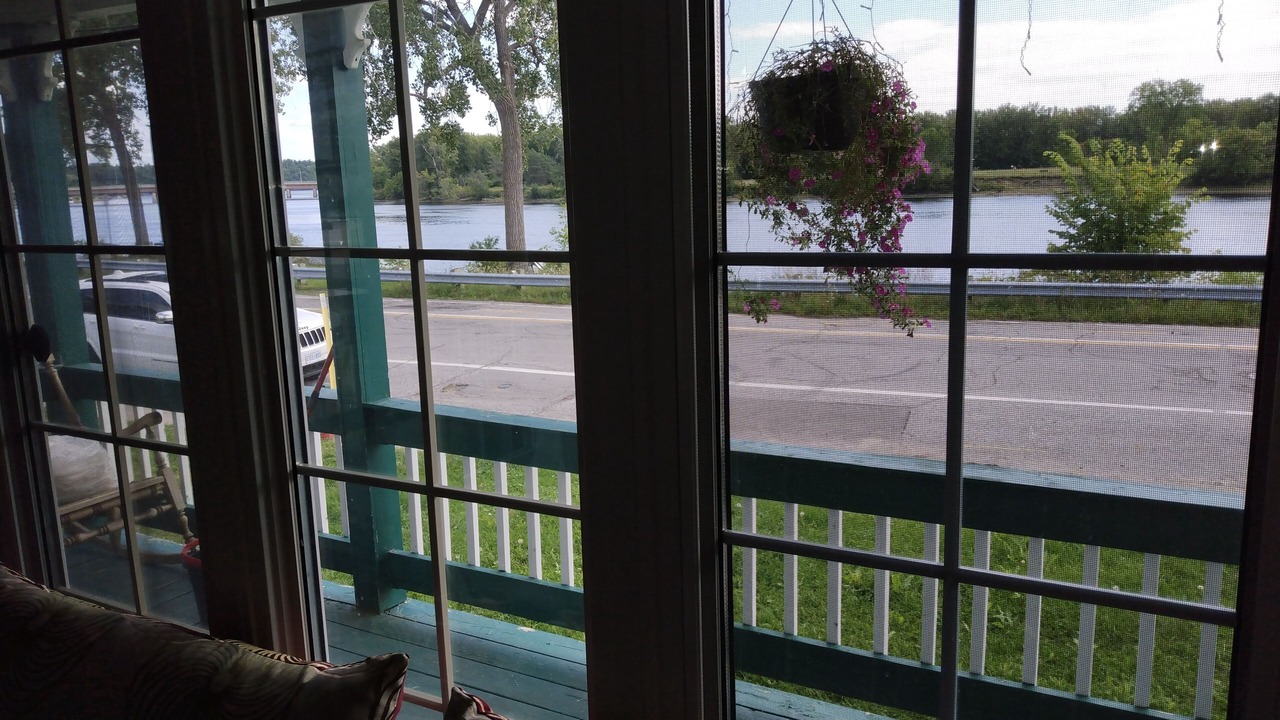 Photo of Others in Downtown Gatineau