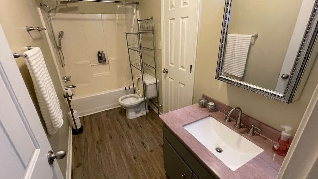 Photo of Bathroom in Commerce