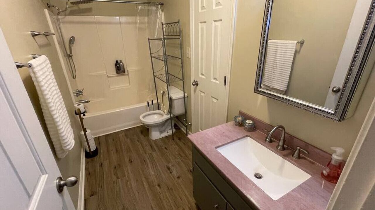 Photo of Bathroom in Commerce